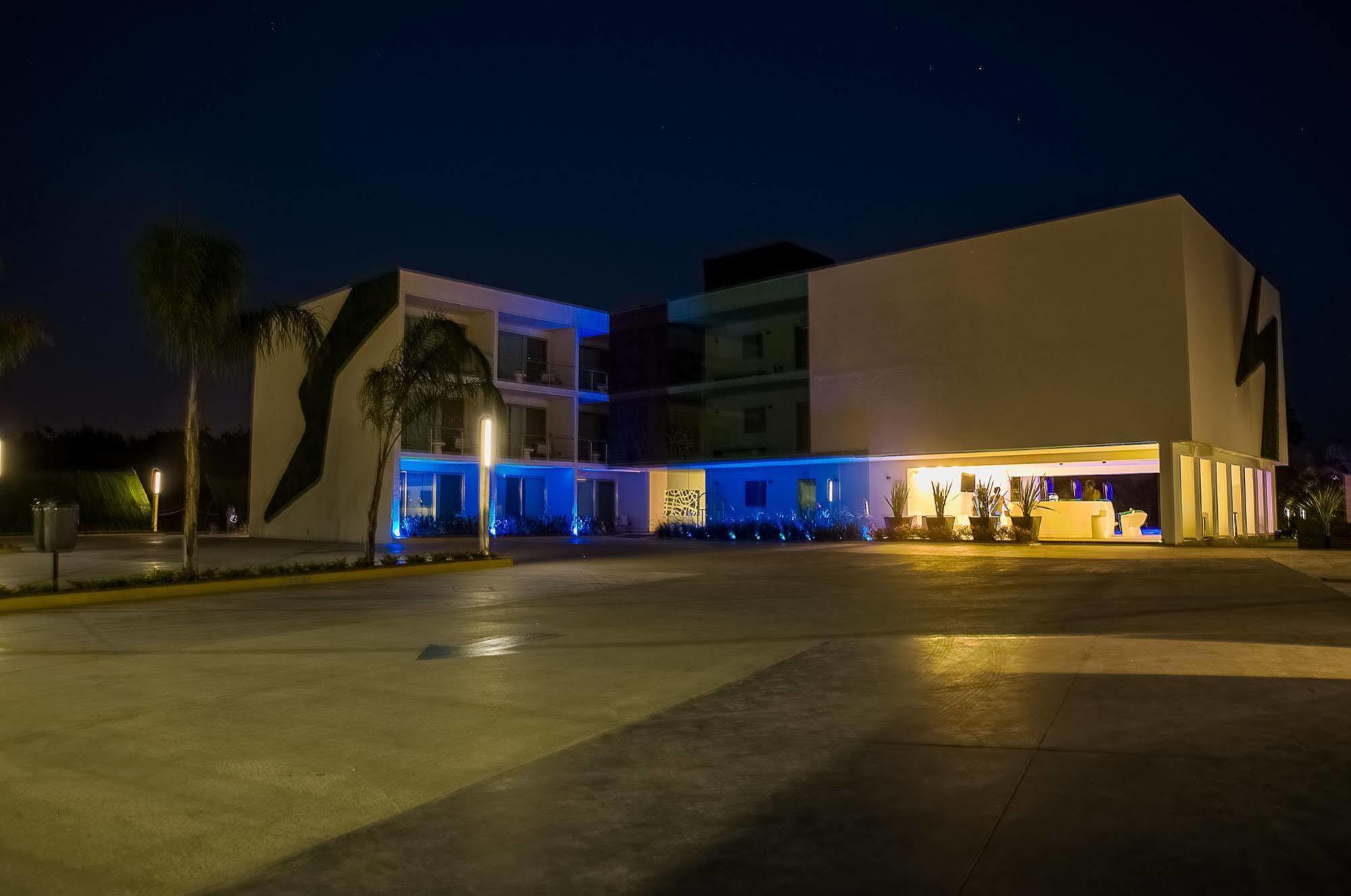 Hotel Aqua Spa & Resort Martinez de la Torre Luaran gambar